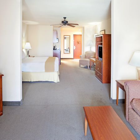 Holiday Inn Express & Suites קרוויל חדר תמונה