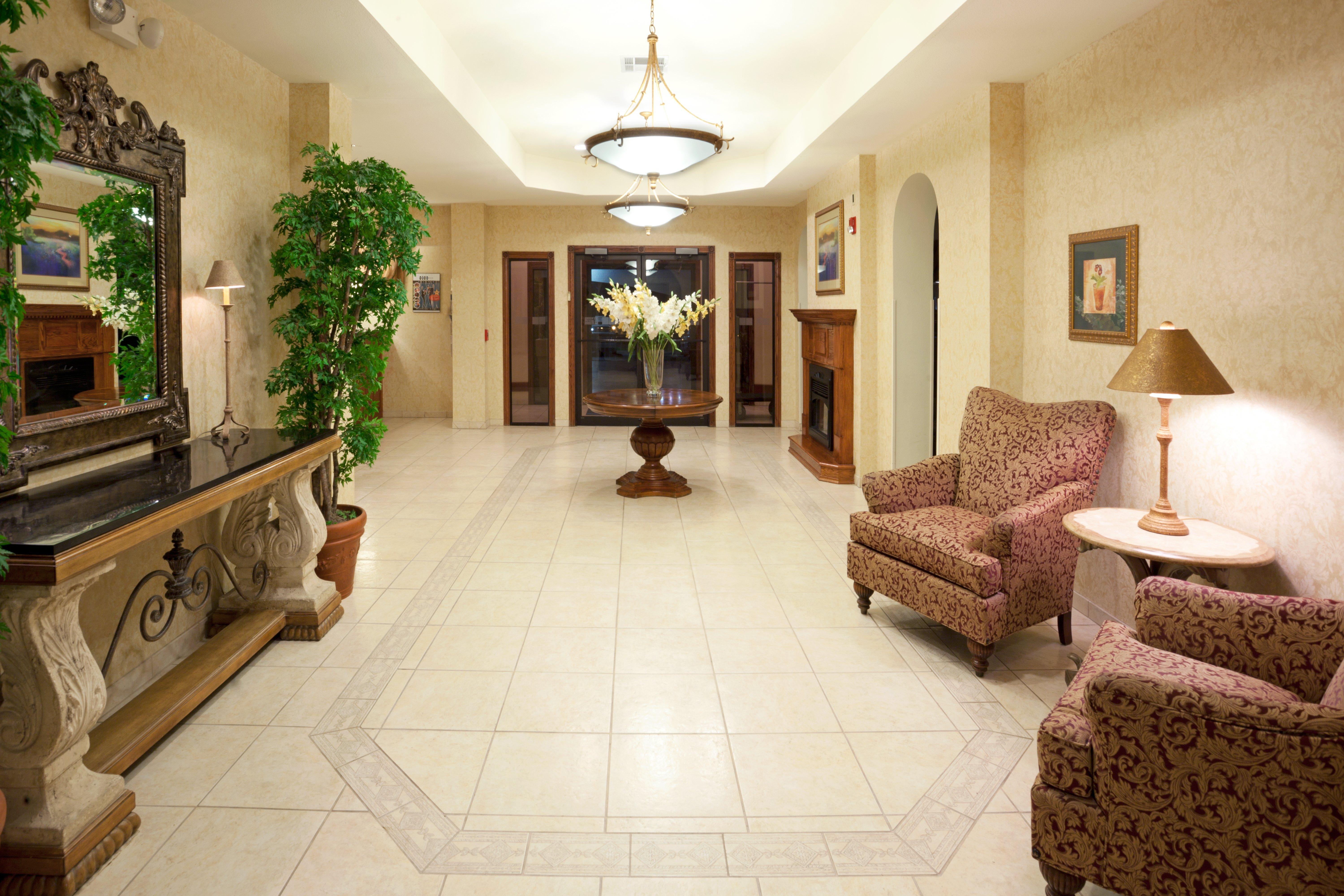 Holiday Inn Express & Suites קרוויל מראה חיצוני תמונה