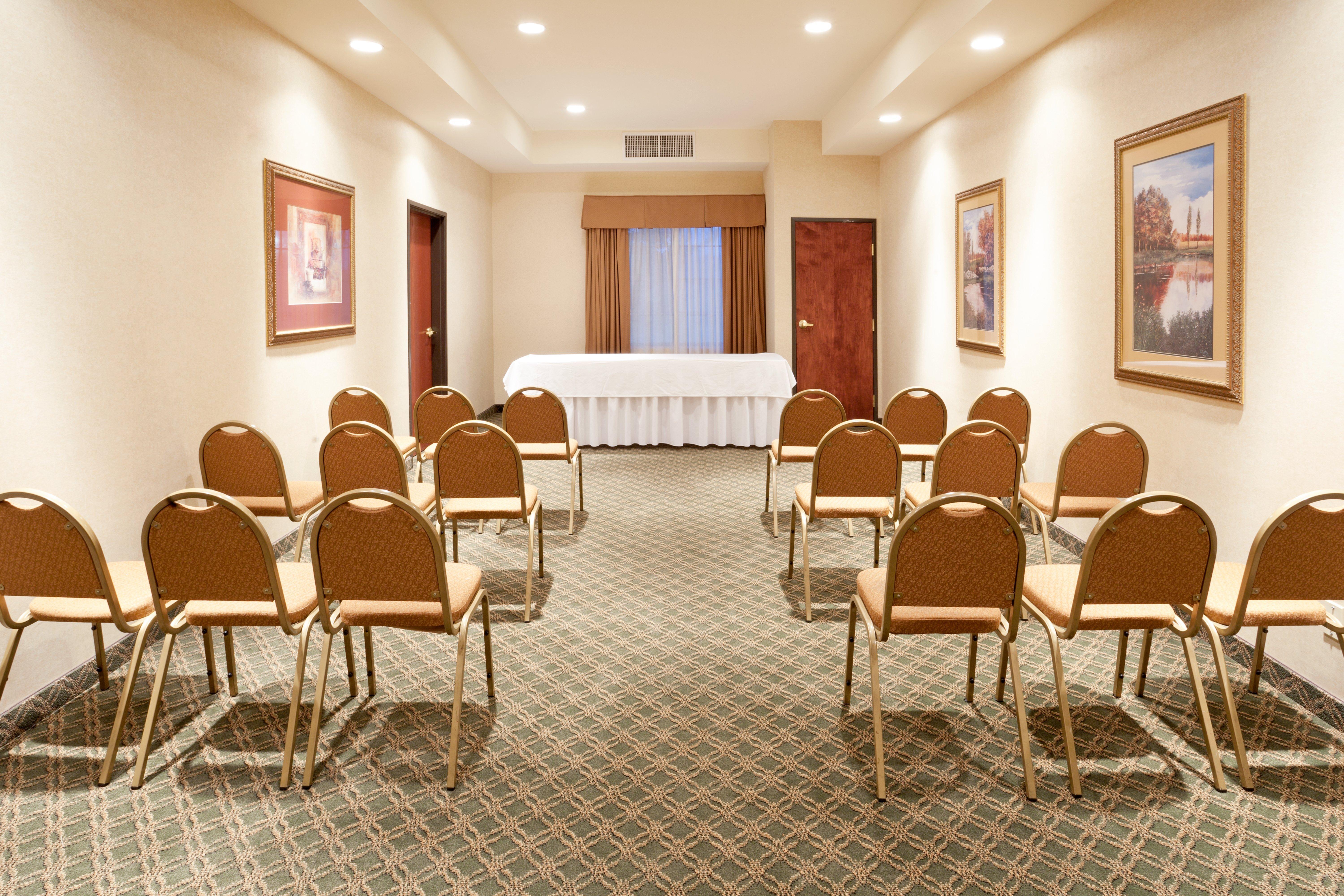 Holiday Inn Express & Suites קרוויל מראה חיצוני תמונה