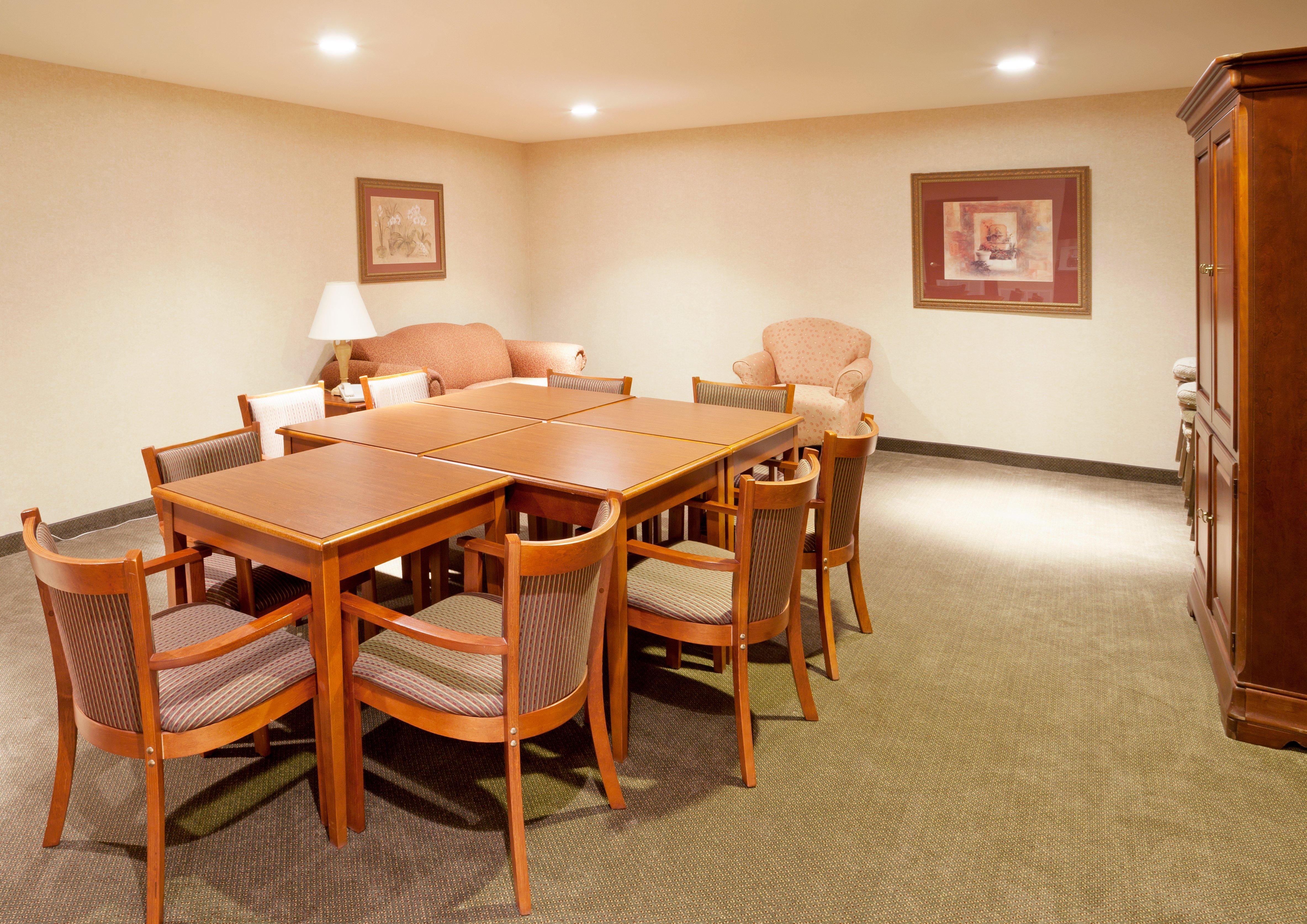 Holiday Inn Express & Suites קרוויל מראה חיצוני תמונה