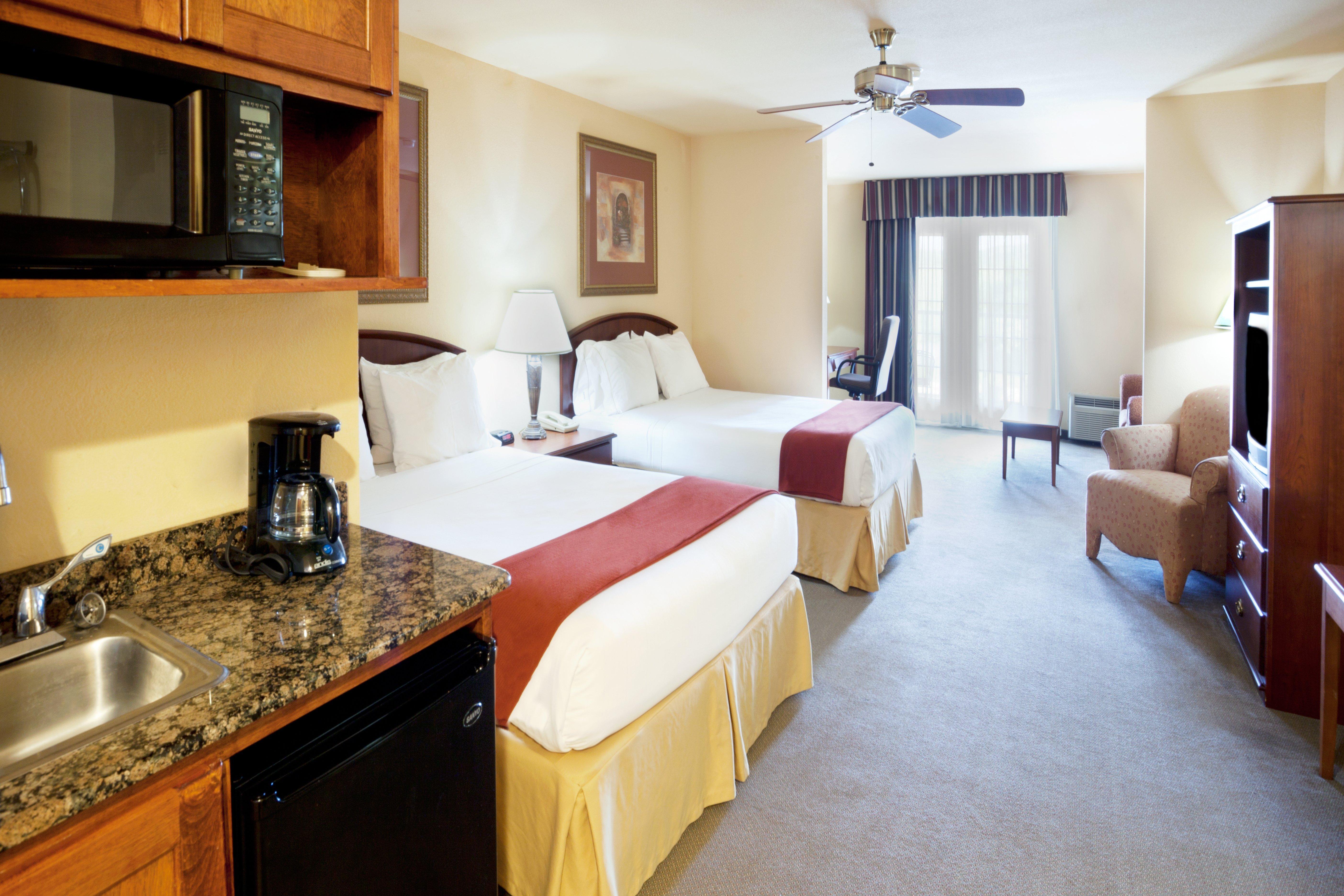 Holiday Inn Express & Suites קרוויל מראה חיצוני תמונה