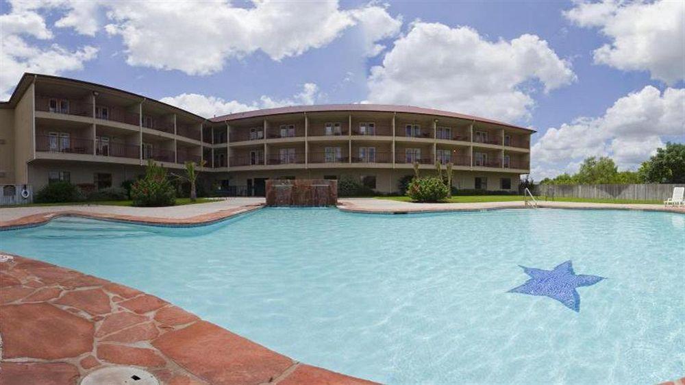 Holiday Inn Express & Suites קרוויל מראה חיצוני תמונה