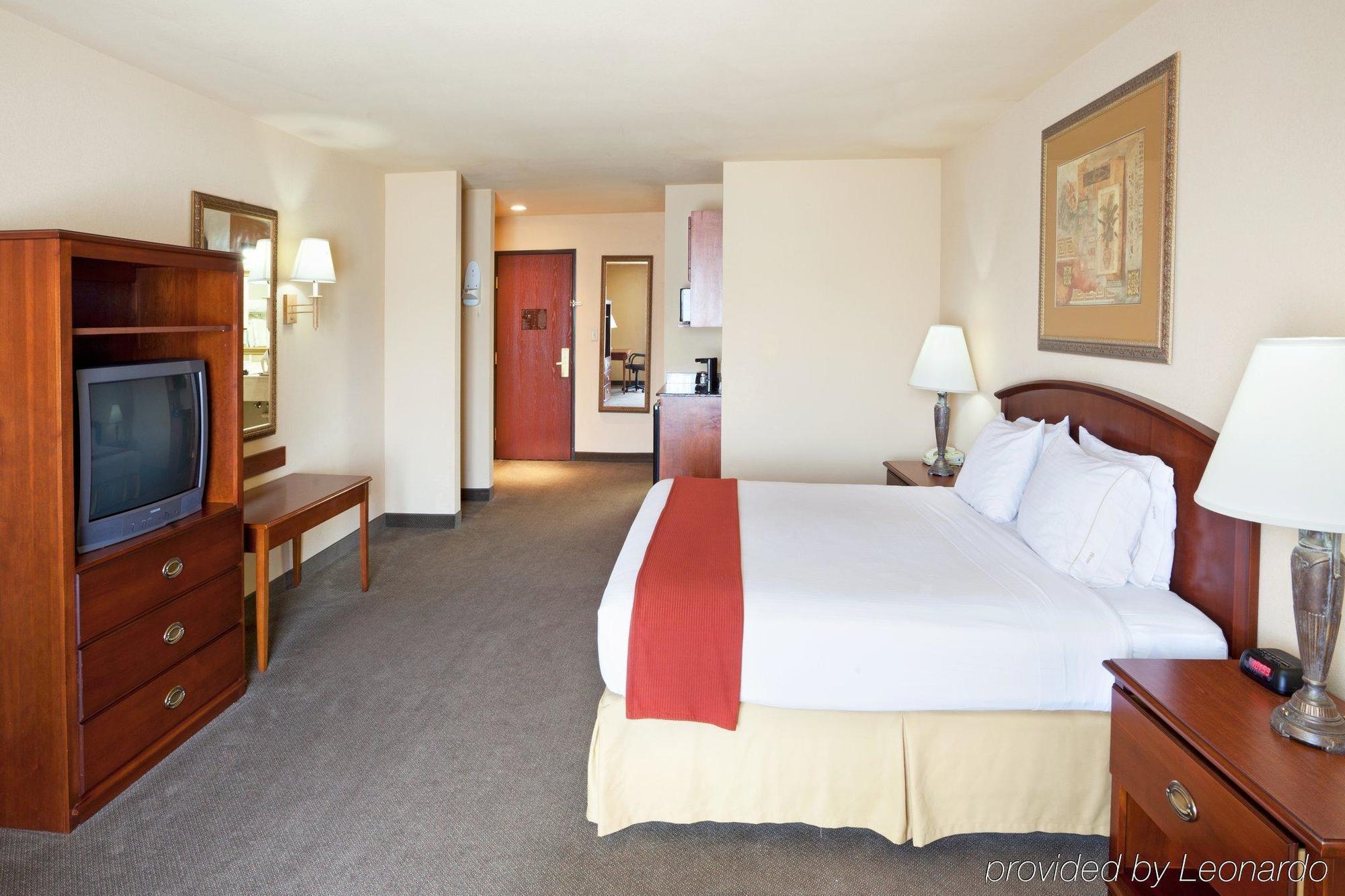 Holiday Inn Express & Suites קרוויל חדר תמונה