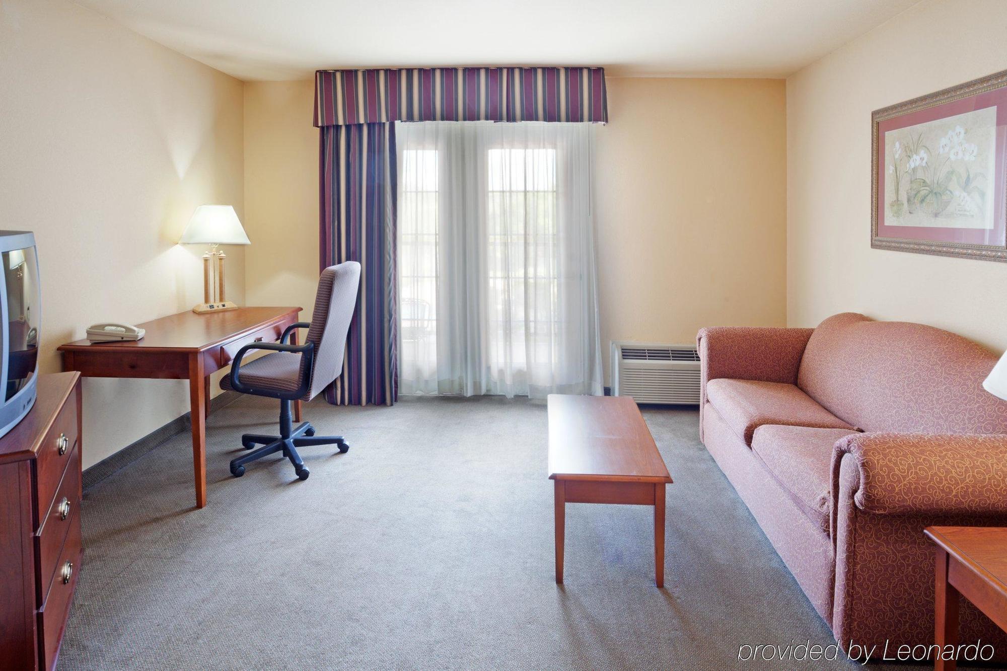 Holiday Inn Express & Suites קרוויל חדר תמונה